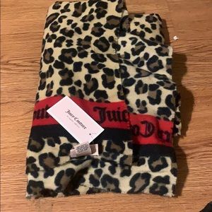 NWT juicy scarf